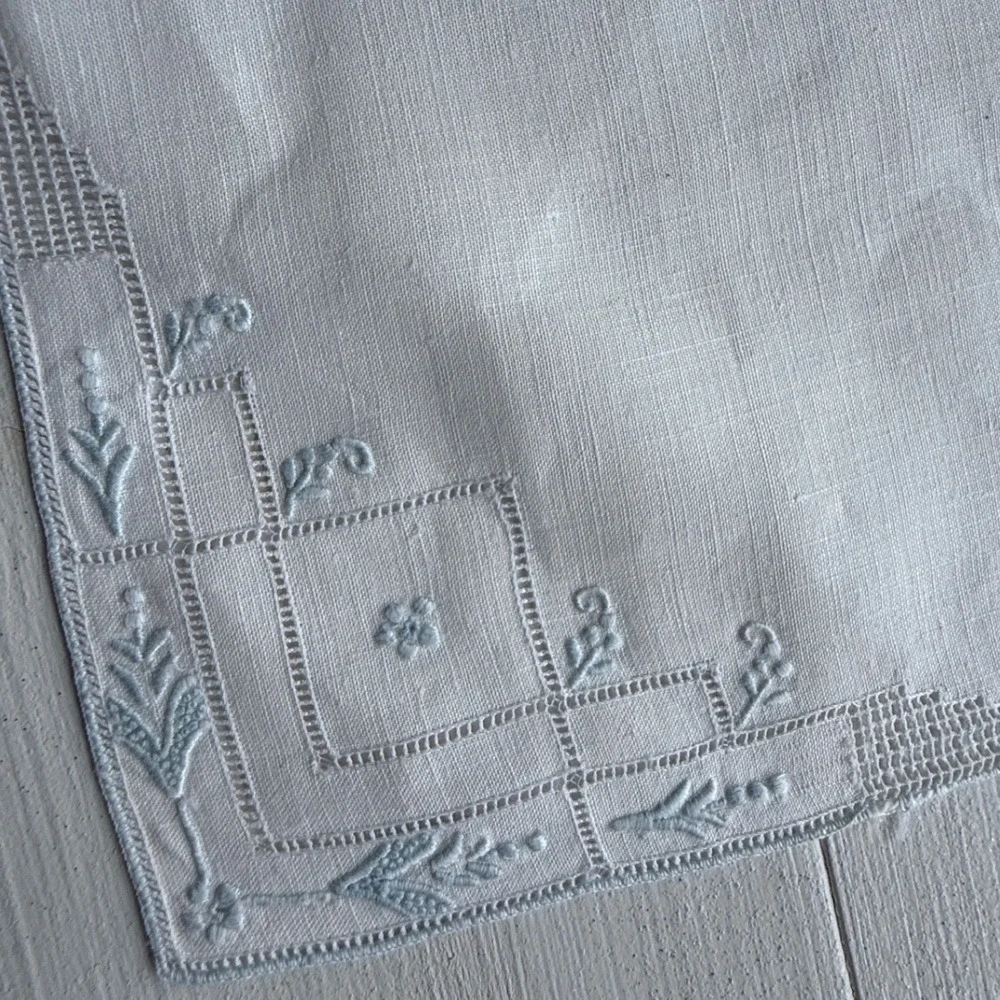 Vintage Embroidered Linen Lot 6 Cutwork Floral Table Linens Hankies